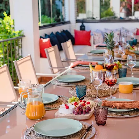 10 Luxe By Lirios Village Villa