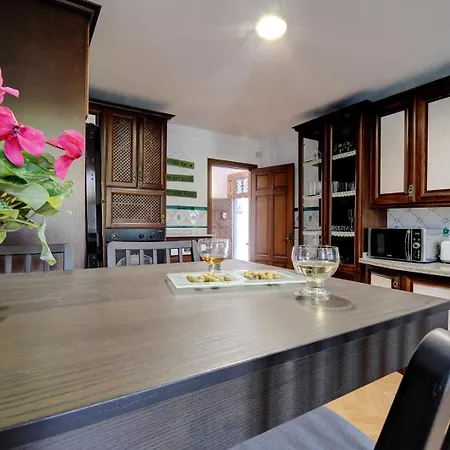 10 Luxe By Lirios Village Marbella