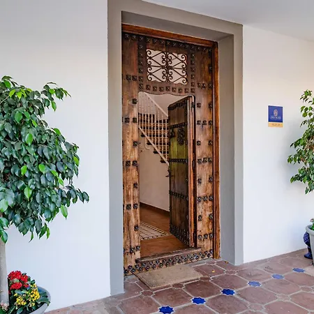 10 Luxe By Lirios Village * Marbella